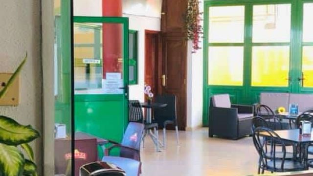 Bar-Cafetería «La Estación de Guaguas Llano Negro».