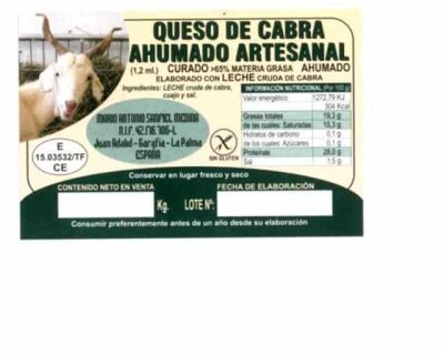 Queso de cabra ahumado artesanal.